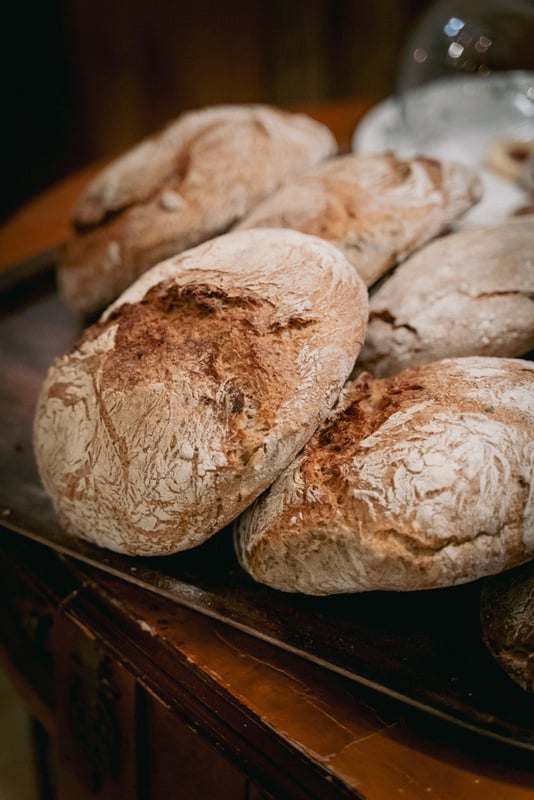 Selbstgemachtes Brot am Gannerhof.